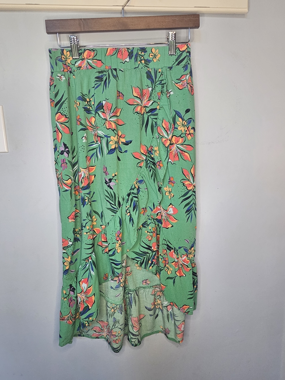 No Boundaries Tropical Floral Hi-Low Skirt Size Small Green Summer Beach